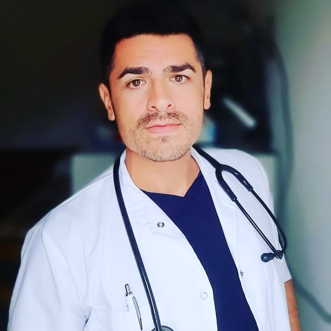 Dr. Marcos Andres Farias