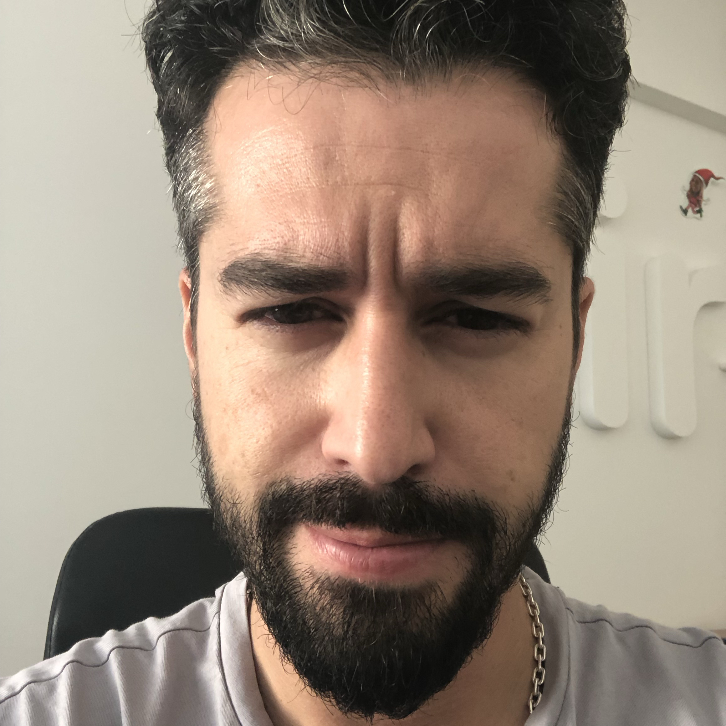 Dr. Nico Elias