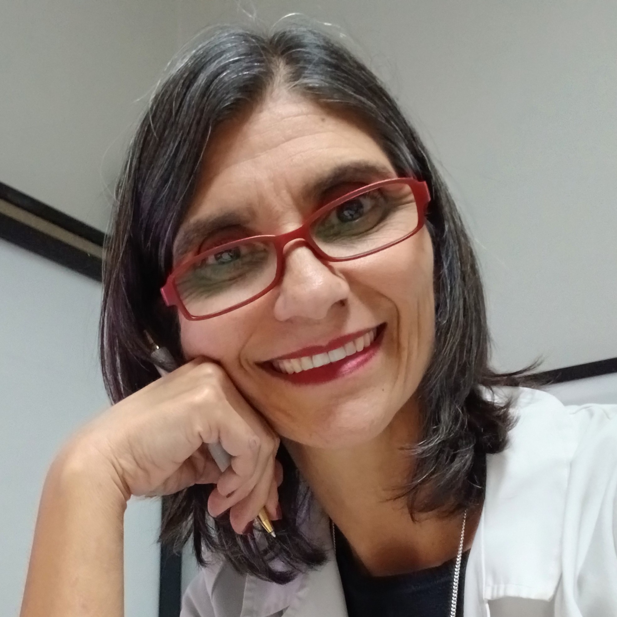 Dra Maria Fabiola Farias