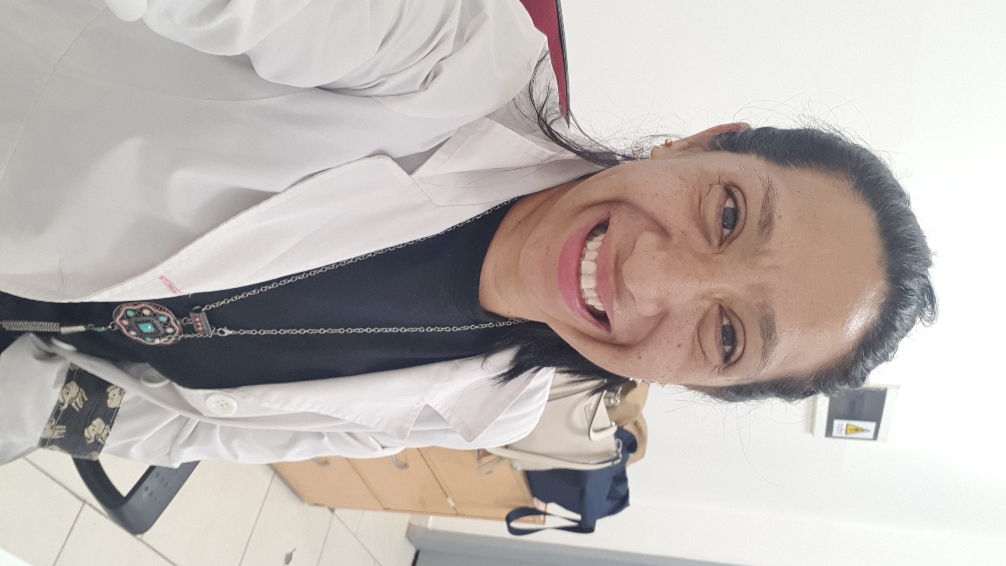 Dra Andrea Marcela Barros