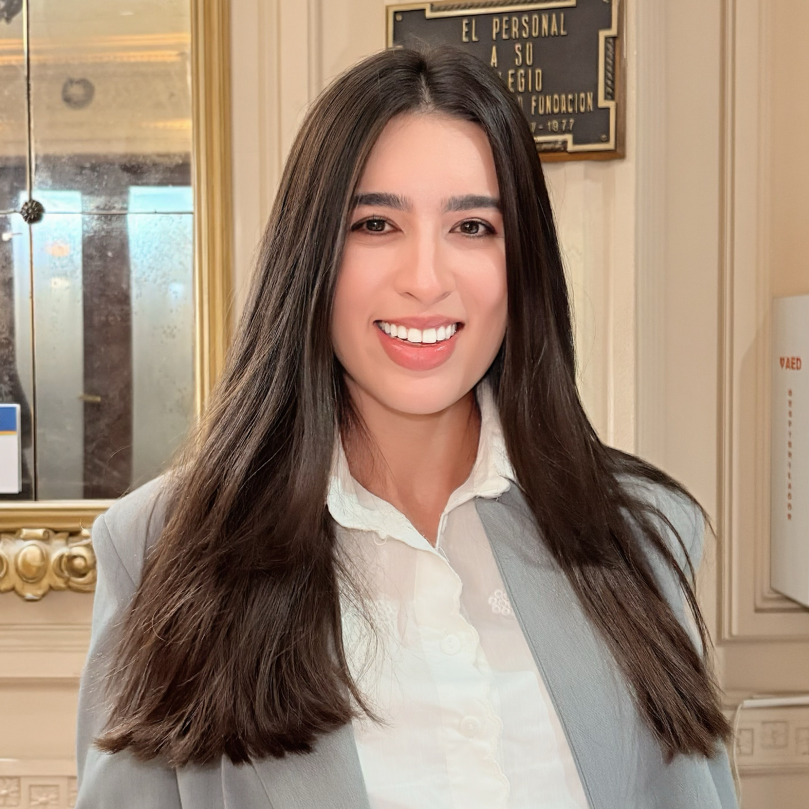 Dra Thayna Larissa Viana