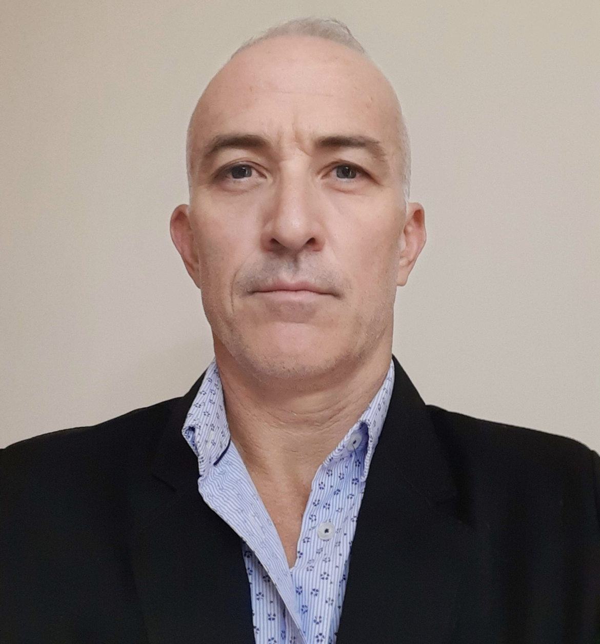Dr Matías Pavesi