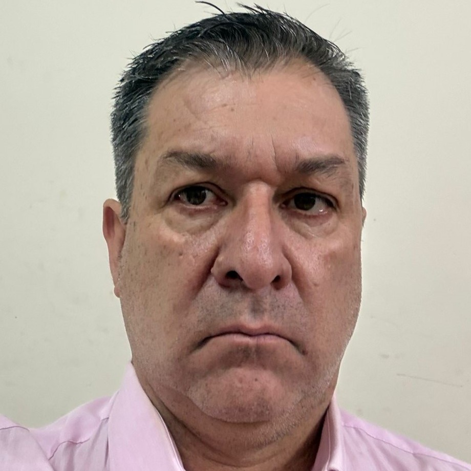 Dr.  Walter Emilio Moyano