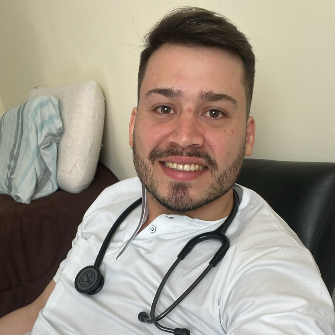 Dr Facundo Esteban Ariel Escalante