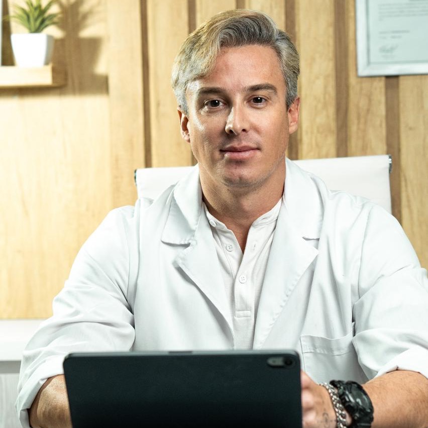 Dr Javier Camozzi