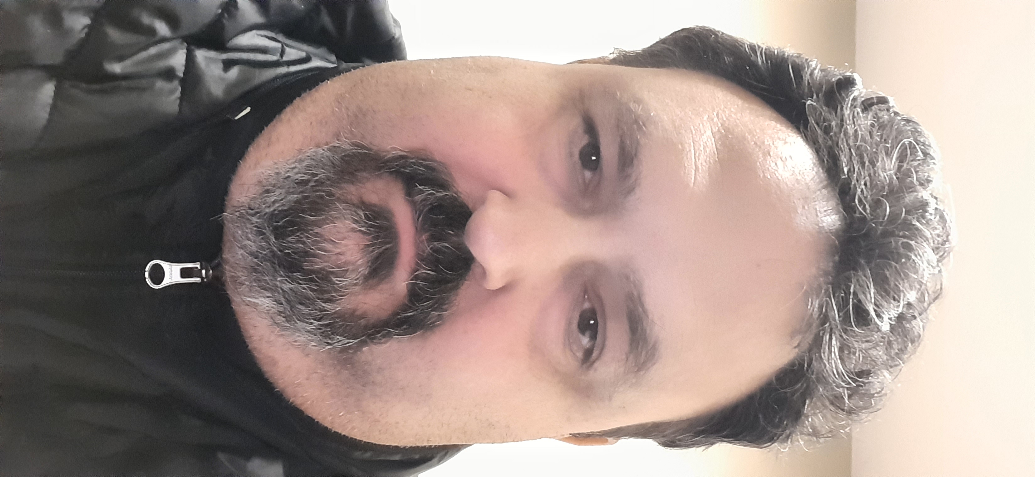 Dr Carlos Eduardo Mosquera