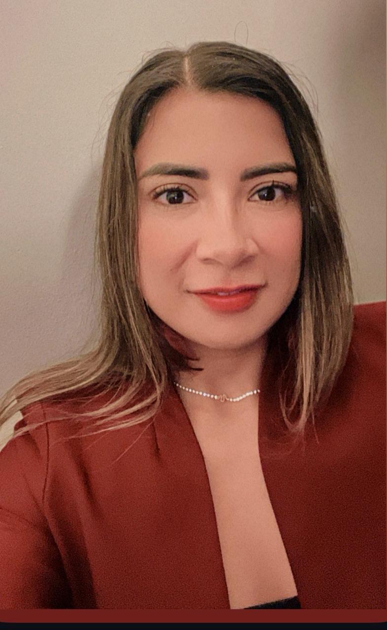 Dra. Lourdes Isabel Naula Espinoza