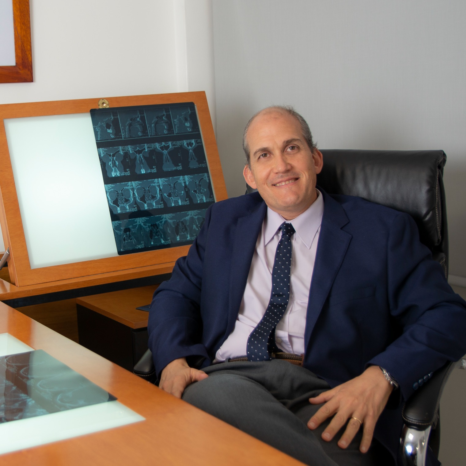 Dr.  Diego Martin Folgueira