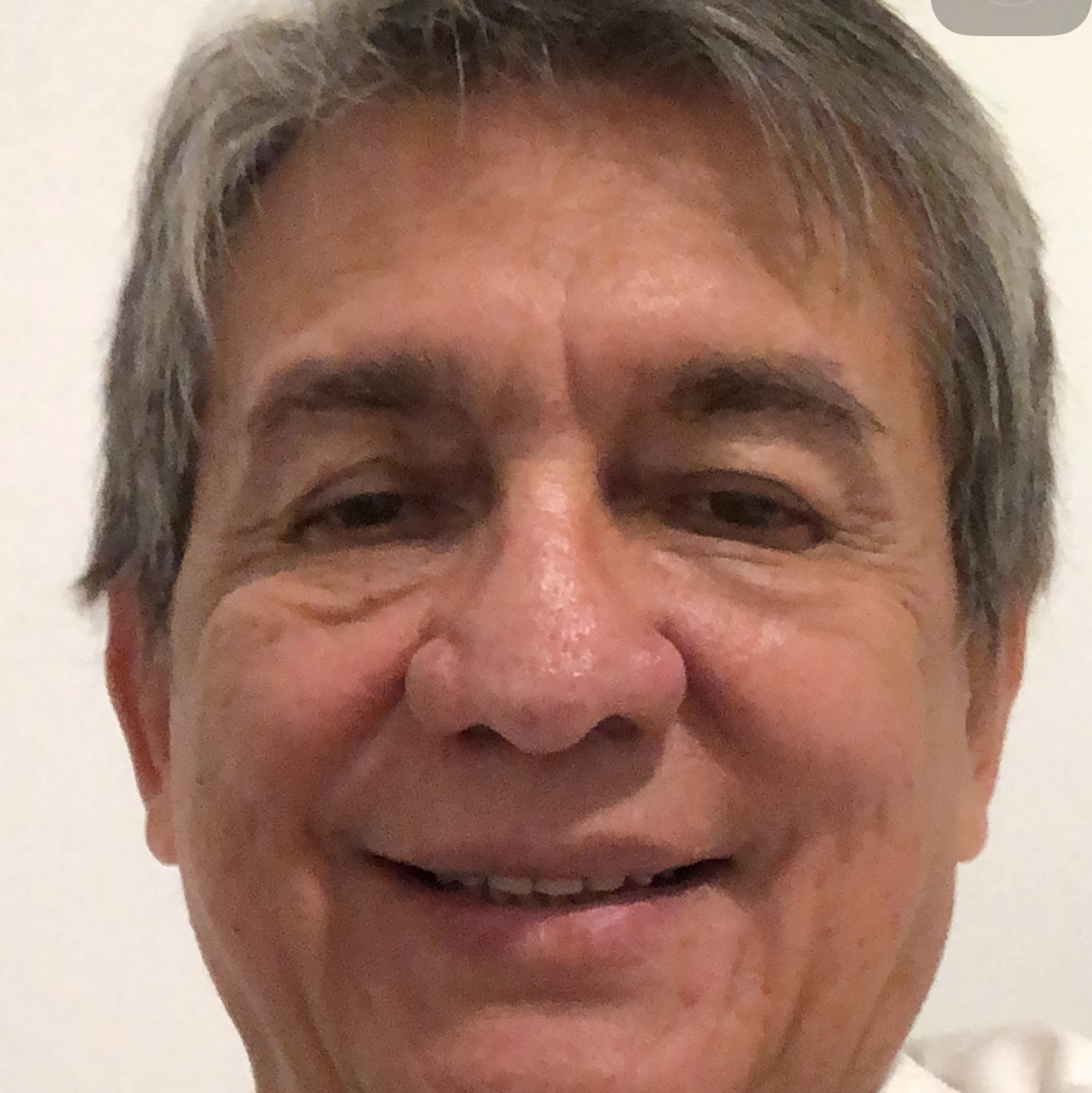Dr David Hugo Flores
