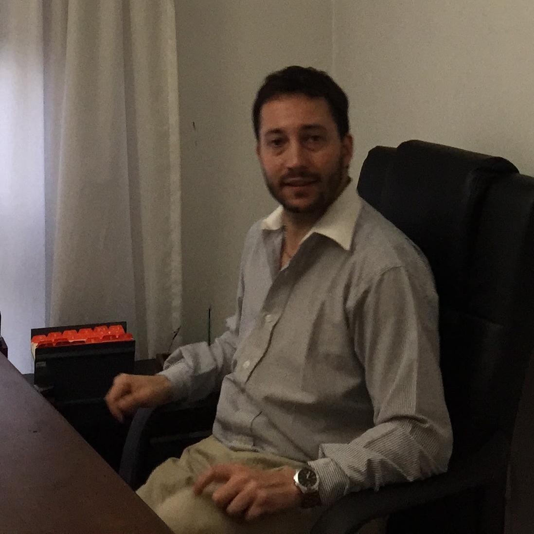 Dr Marcelo Gabriel Artacho