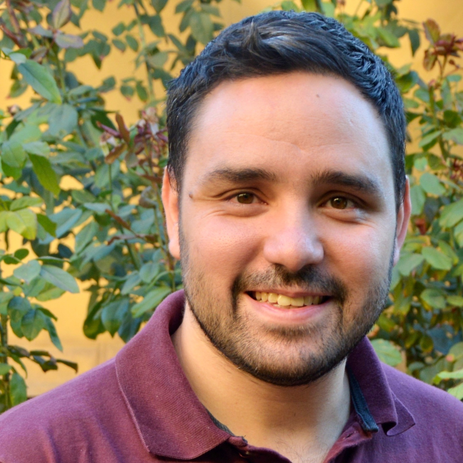 Dr. Roberto Josue Sanchez