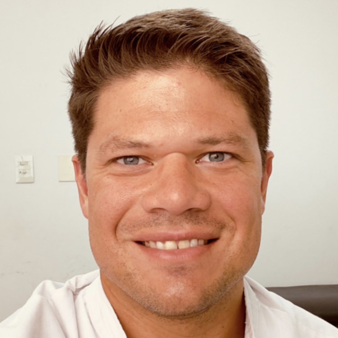 Dr Natalio Diego Riveros Monserrat
