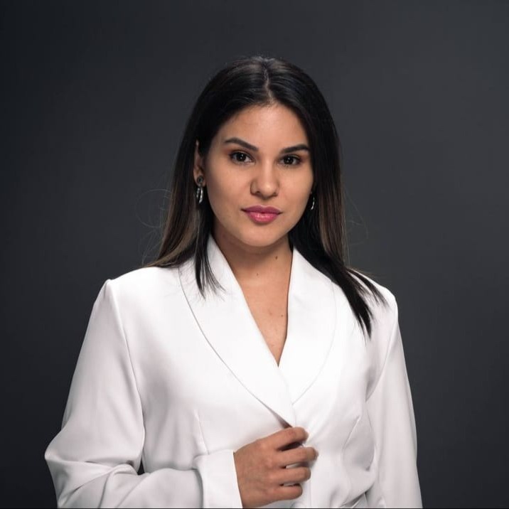 Dra Mariana Hernández