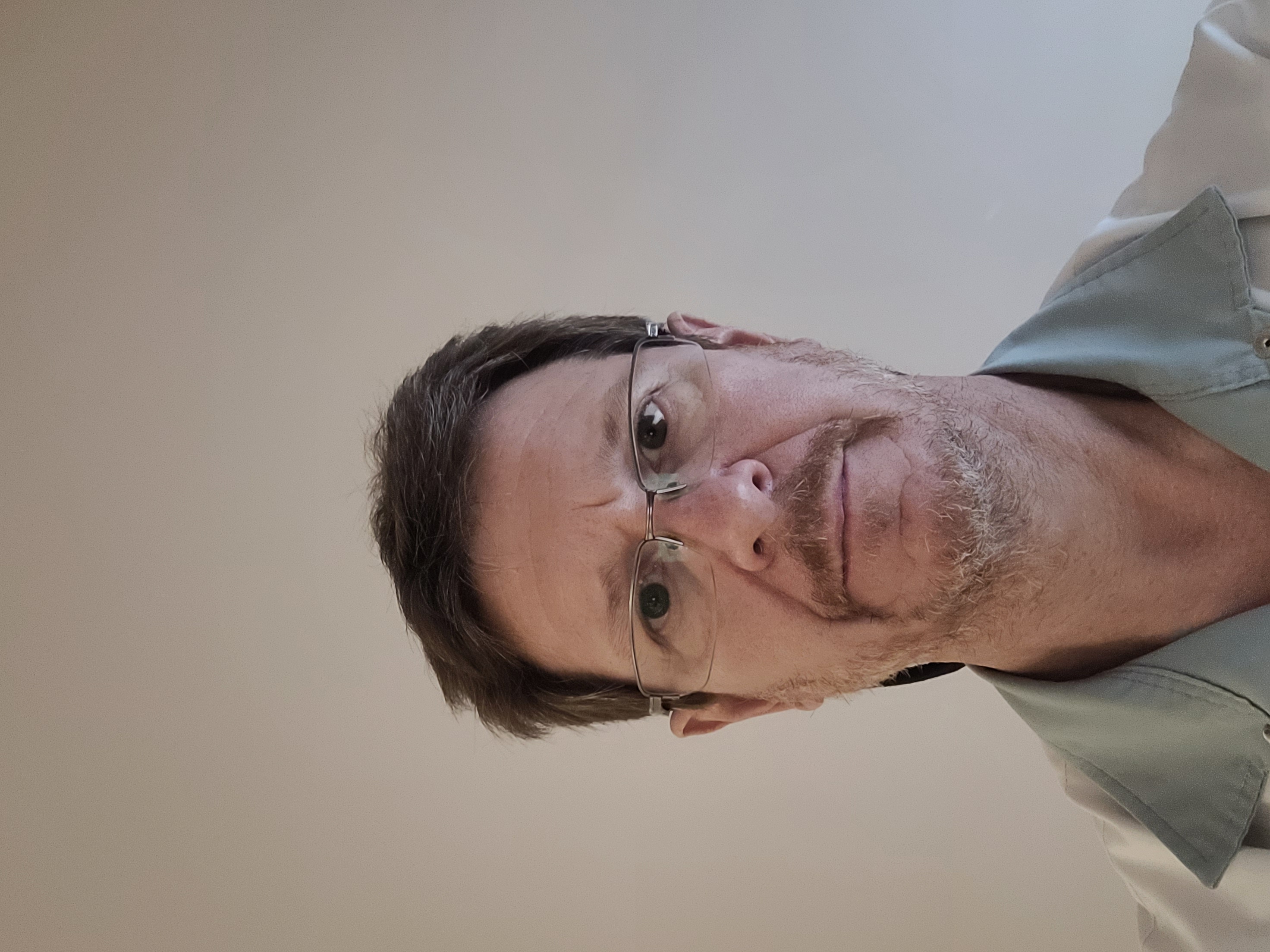 Dr. Daniel Cristian Fernandez Romero