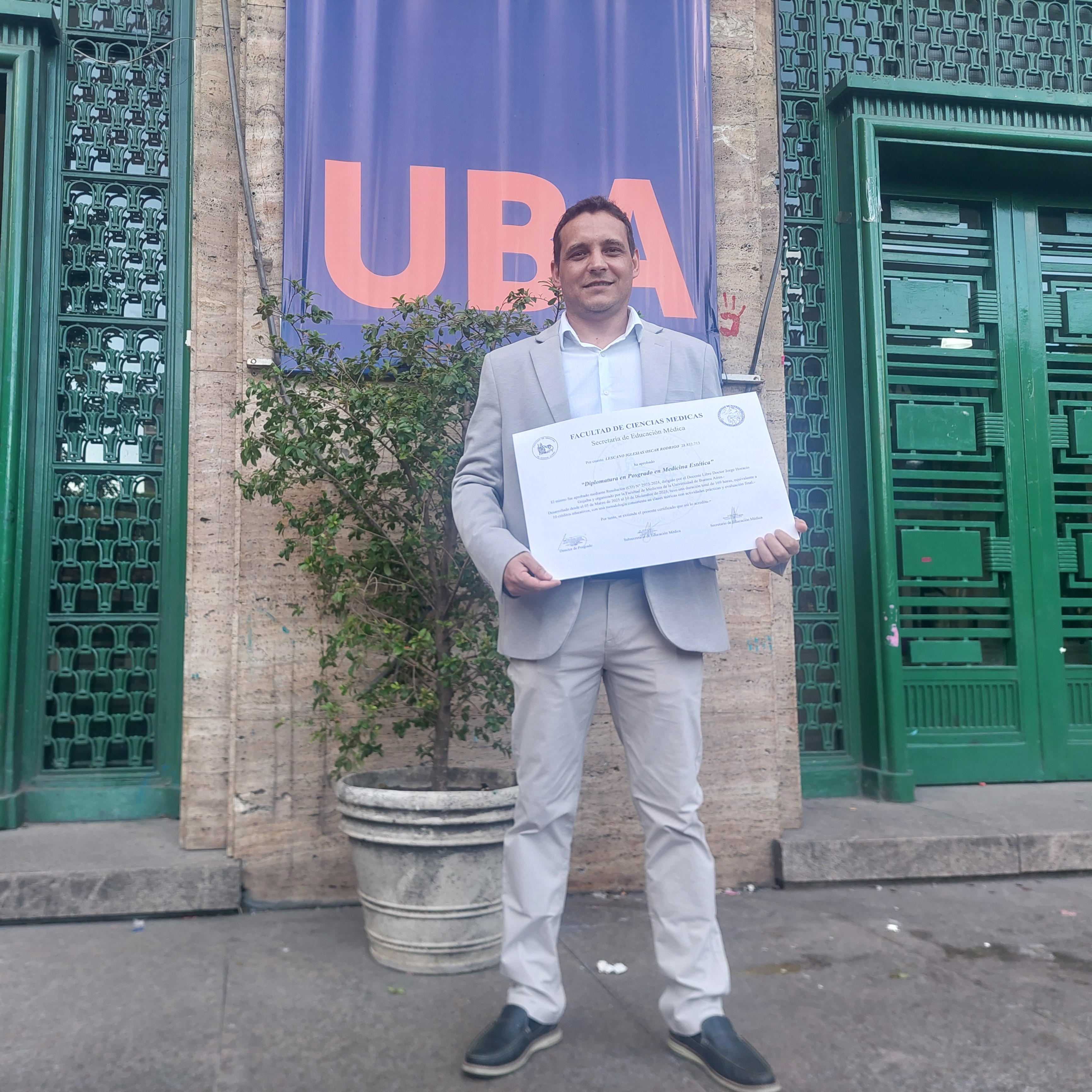 Dr Oscar Rodrigo Lescano Iglesias