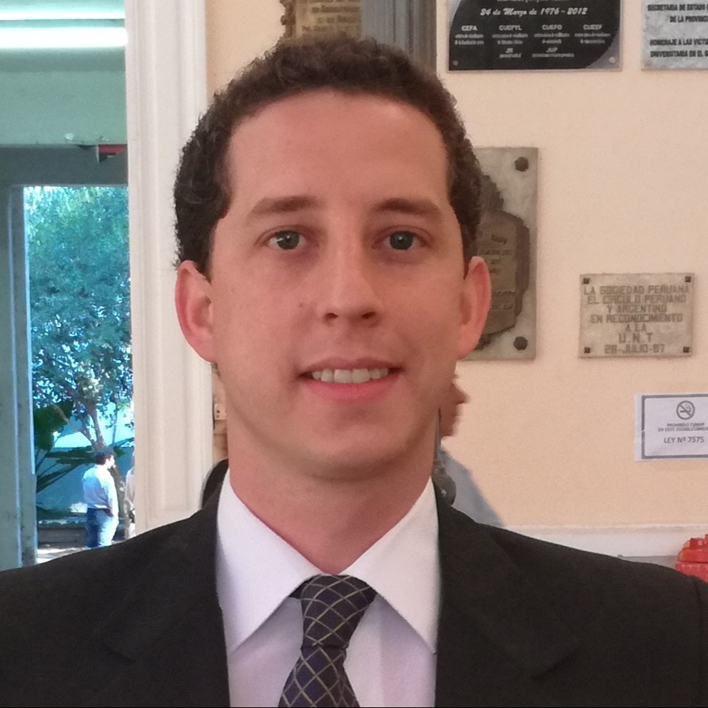 Dr.  Juan Pablo Lerner
