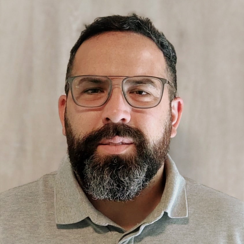 Dr Emmanuel Andres Valente