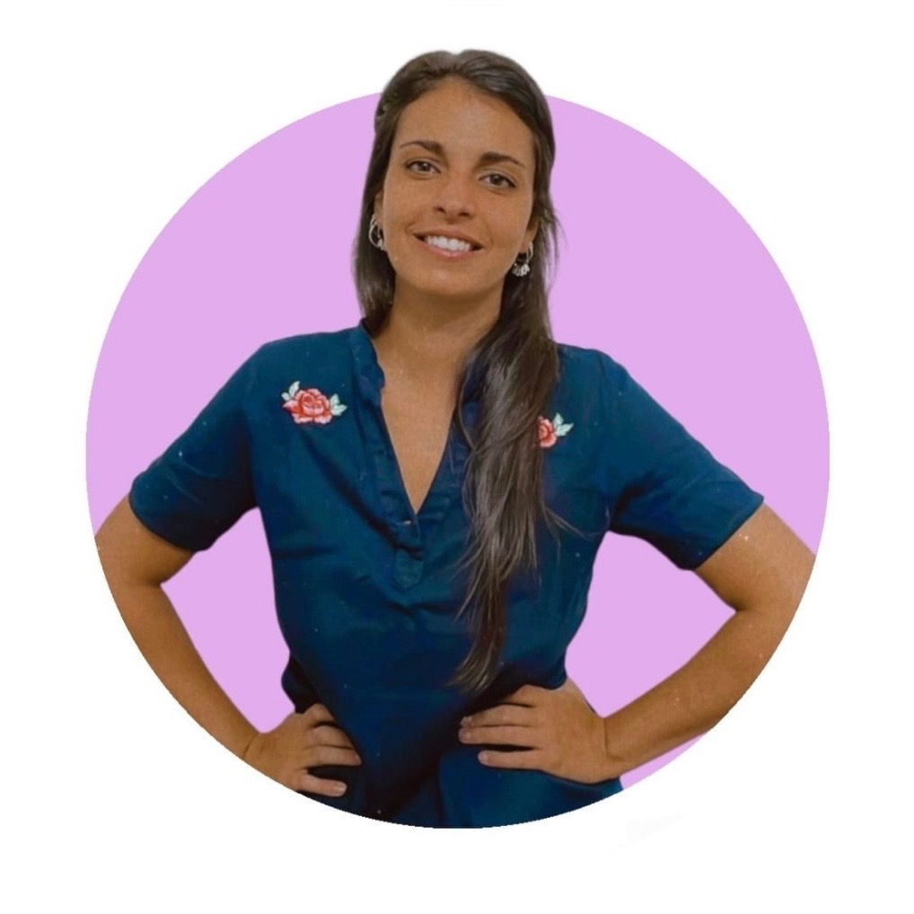 Dra Mariana Toro