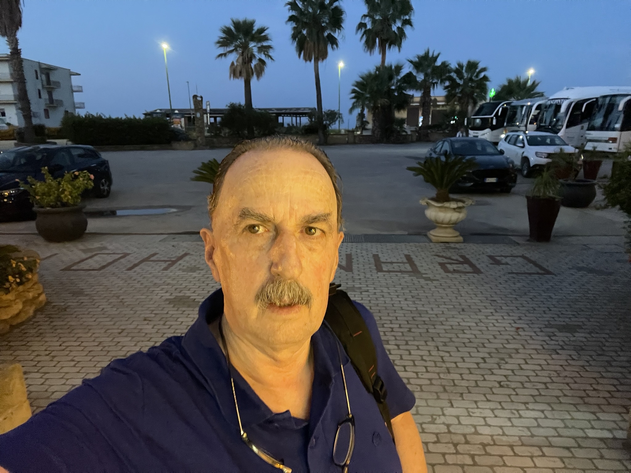 Dr Hector Luis Unzue