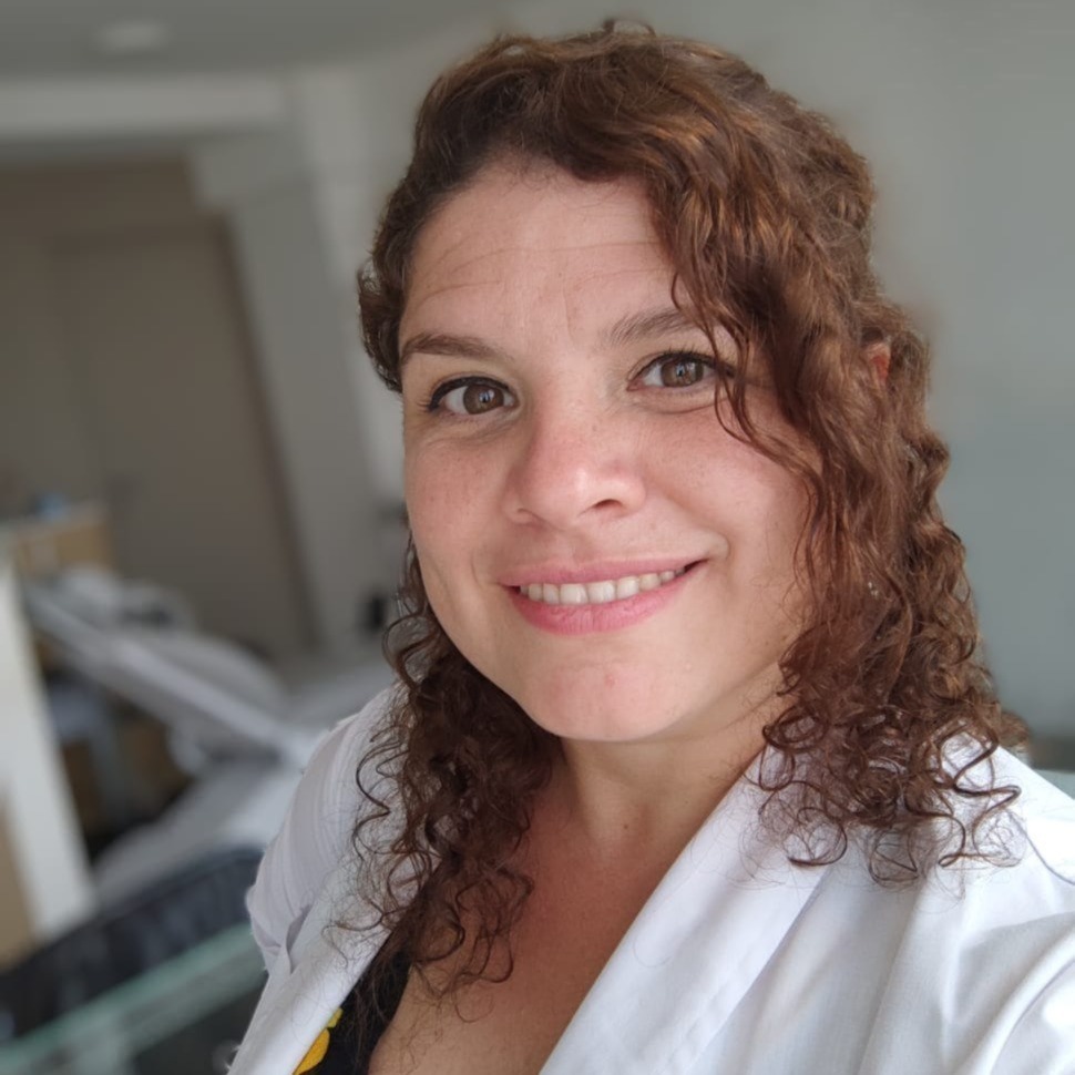 Dra Verónica Romano