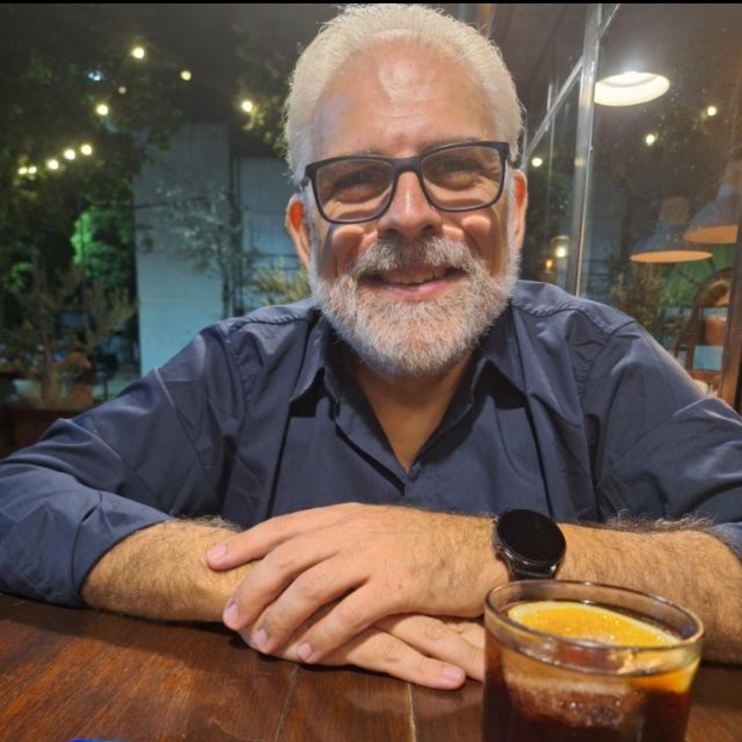 Dr Carlos Alberto Martinez