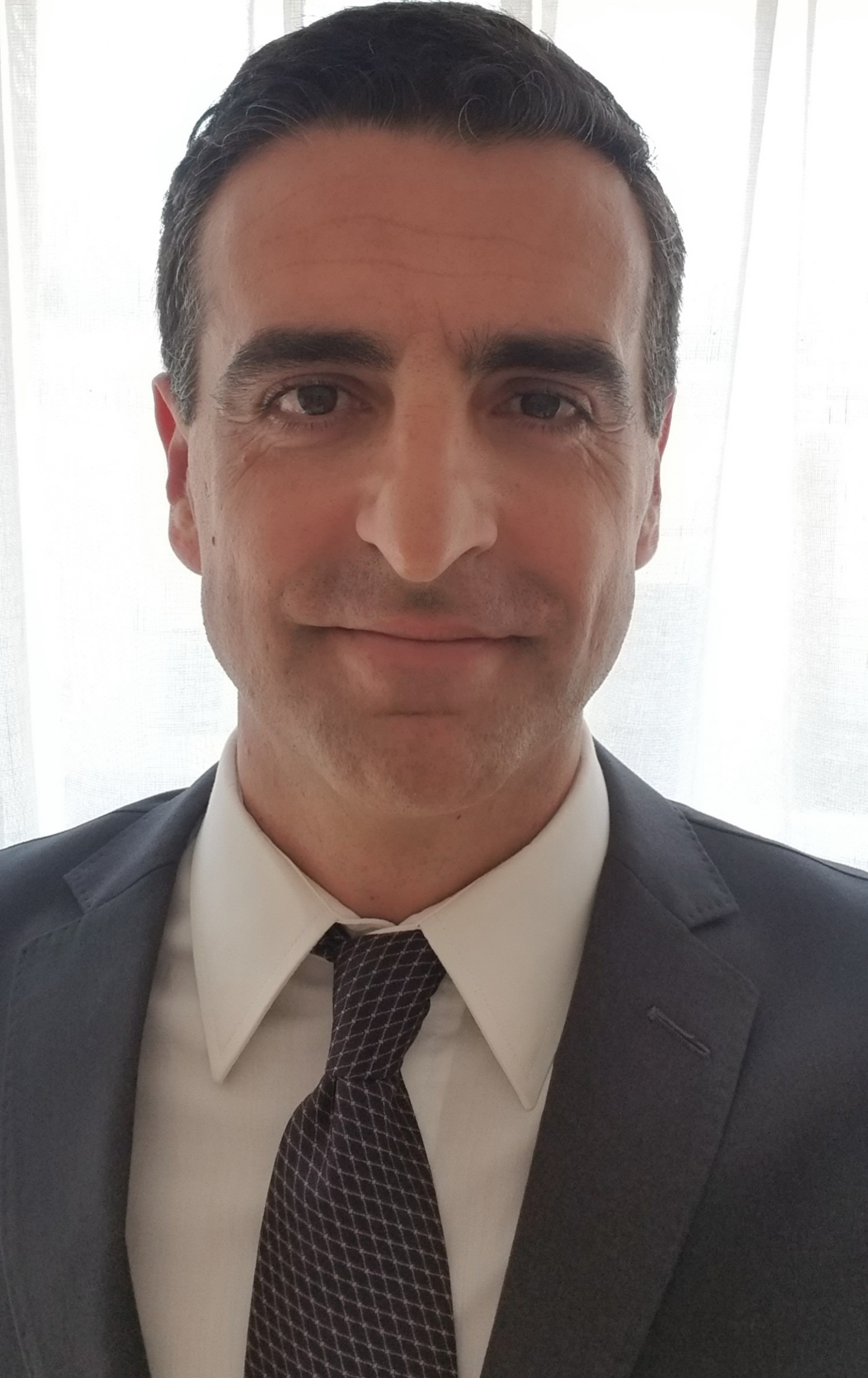 Dr. Fernando Damián Trussi 