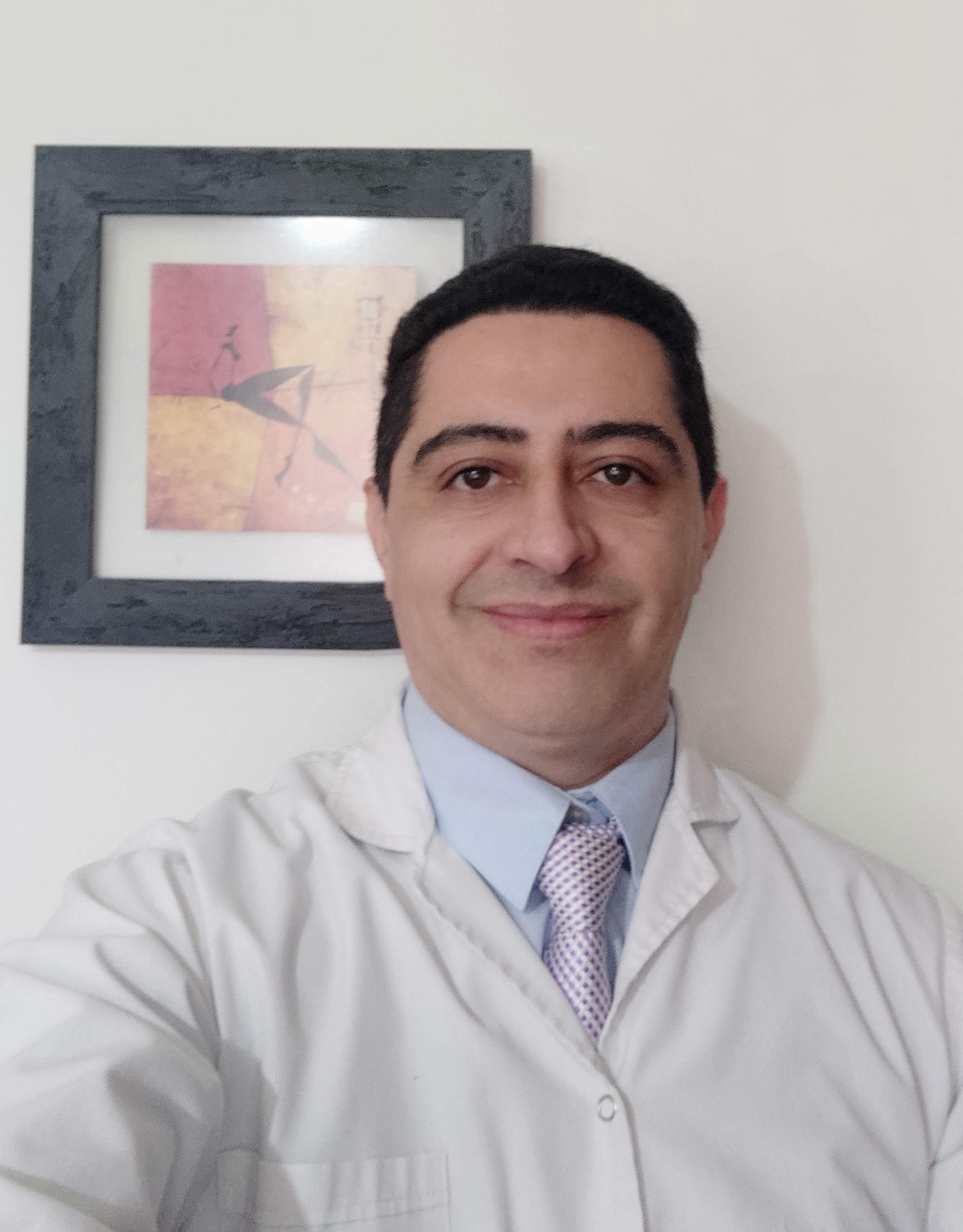 Dr. Adrian Oscar Lescano